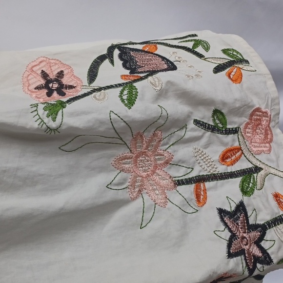 JJ’s Fairyland Long Sleeve Small Embroidered Tunic - Picture 4 of 7